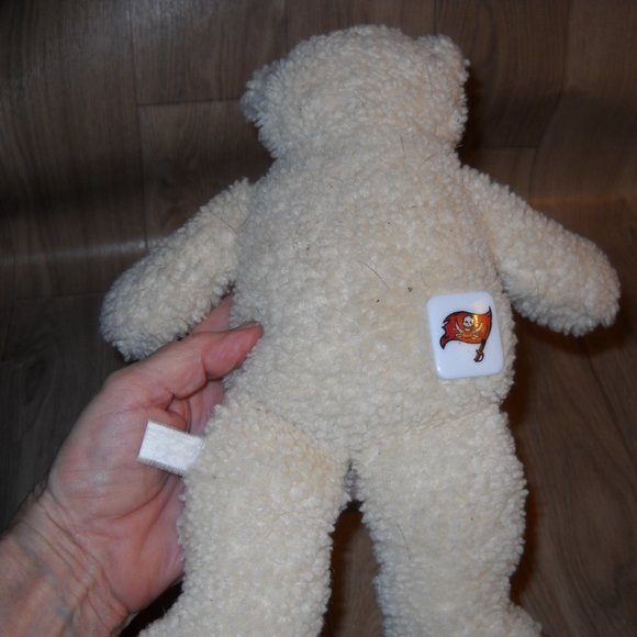 TAMPA BAY BUCANEERS BEAR - Picture 3 of 4